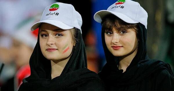 عکس سردار ازمون با سارا و نیکا