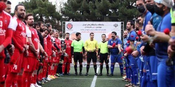 عکس امیر مقاره با لباس پرسپولیس