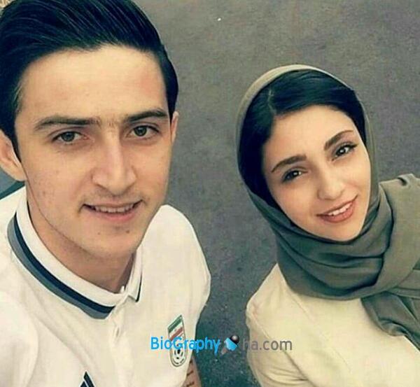 عکس سردار آزمون در استخر