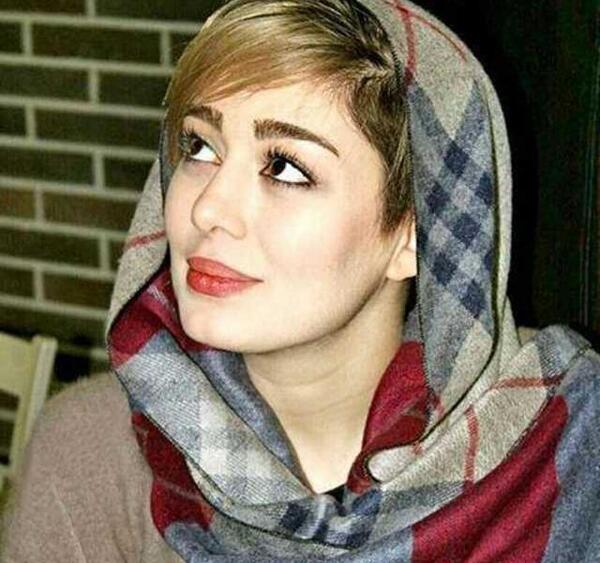 عکس سحر قریشی در حرم امام رضا