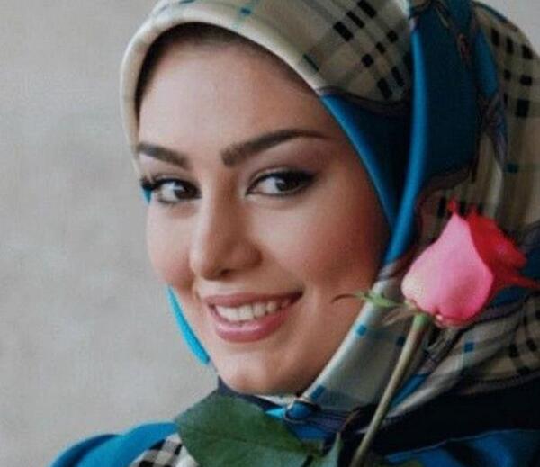 عکس سحر قریشی با روسری
