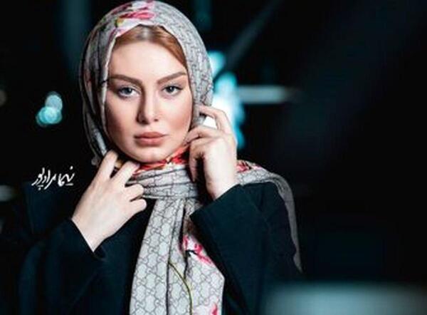 عکس سحر قریشی با روسری