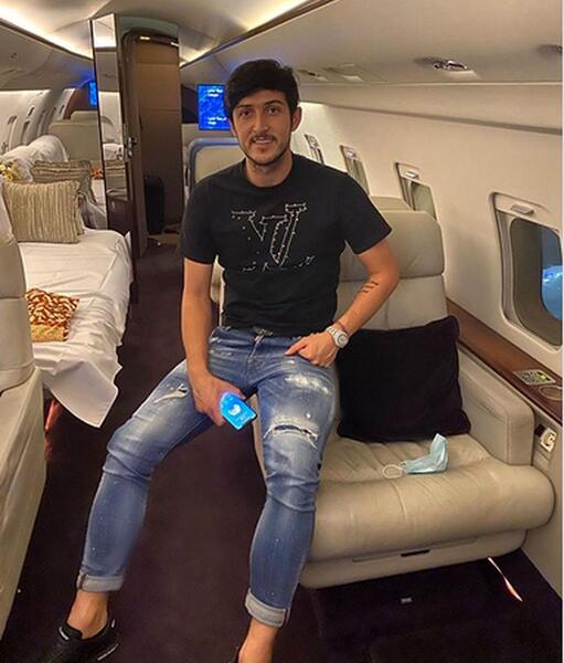 عکس سردار ازمون با لباس شخصی