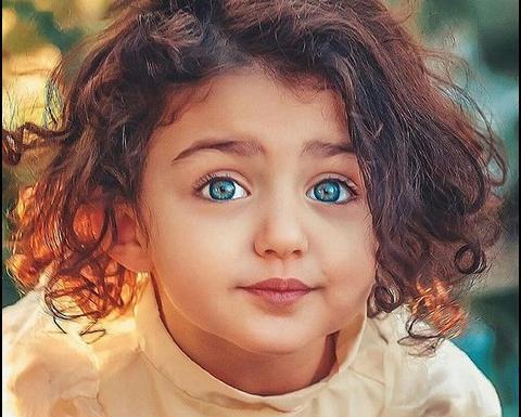 عکس دختر بچه چشم عسلی ناز
