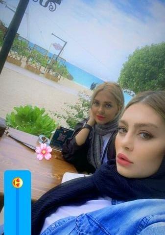 عکس سحر قریشی با شلوار لی