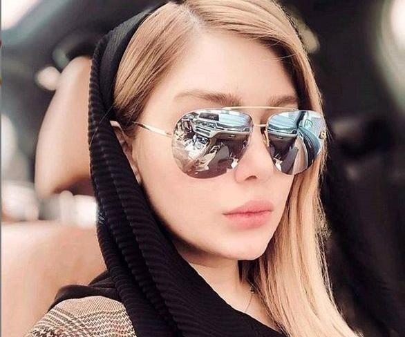 عکس سحر قریشی با عینک دودی