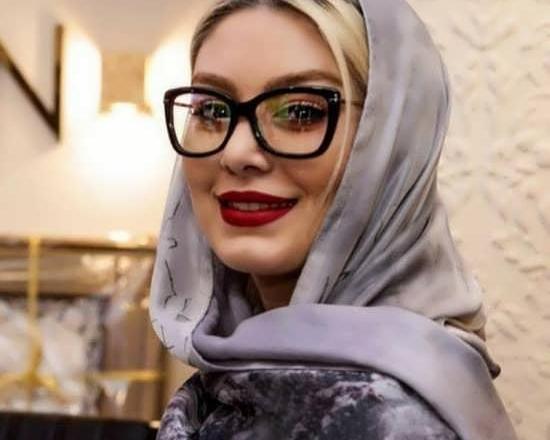 عکس سحر قریشی با عینک دودی