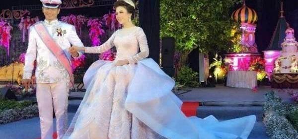 عکس دختر کرد با لباس مردانه