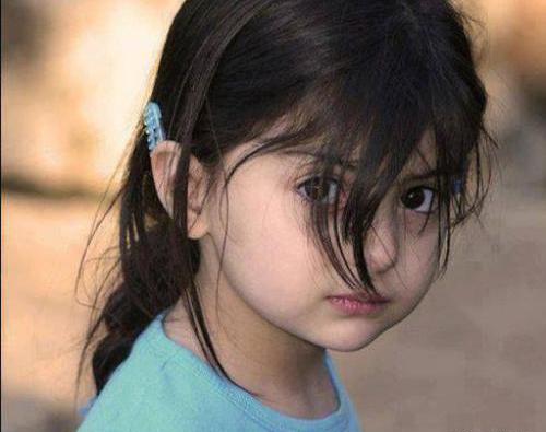 عکس دختر چشم ابرو مشکی