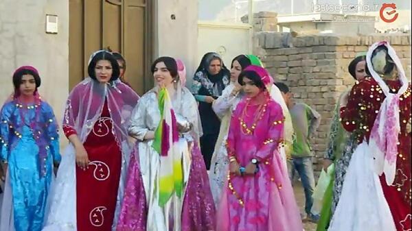 عکس رقص دختر قشقایی