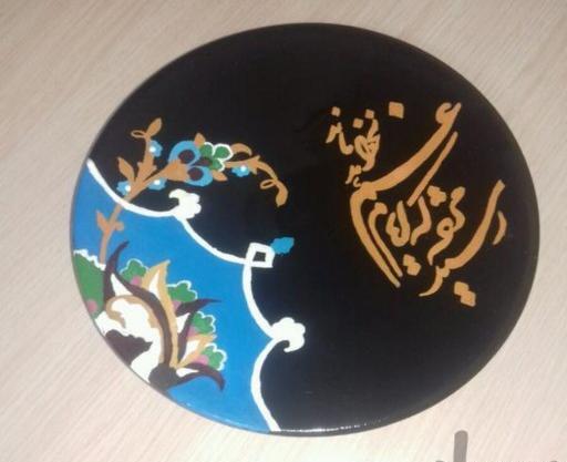 عکس نقاشی روی سفال طرح خاتون