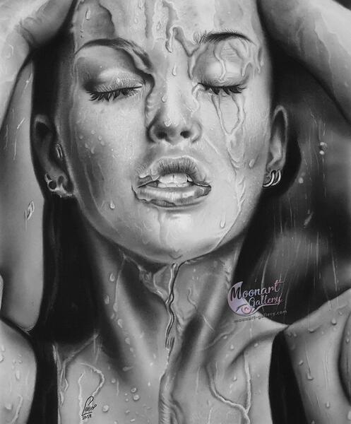 عکس نقاشی سیاه قلم چهره خیس