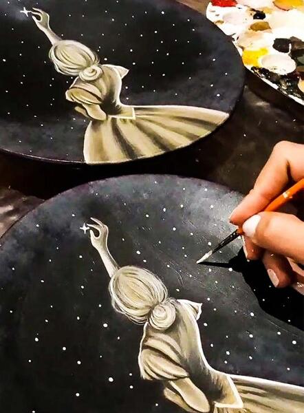 عکس طرح نقاشی روی دیوارکوب سفالی