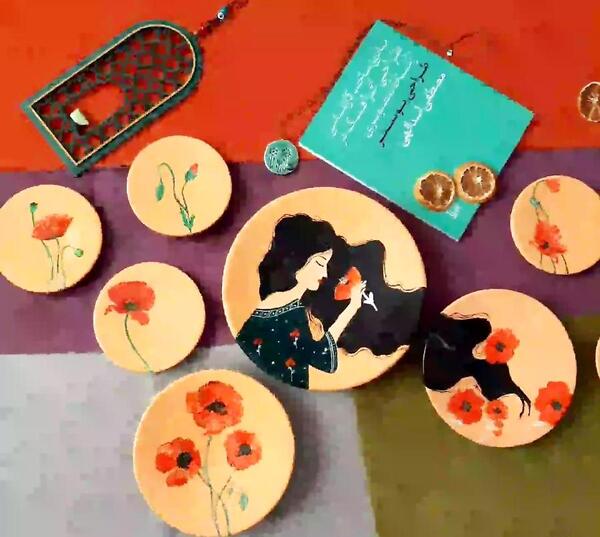 عکس طرح نقاشی روی دیوارکوب سفالی