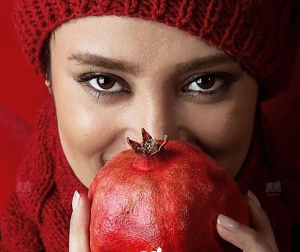 عکس ژست عکاسی شب یلدا دخترانه