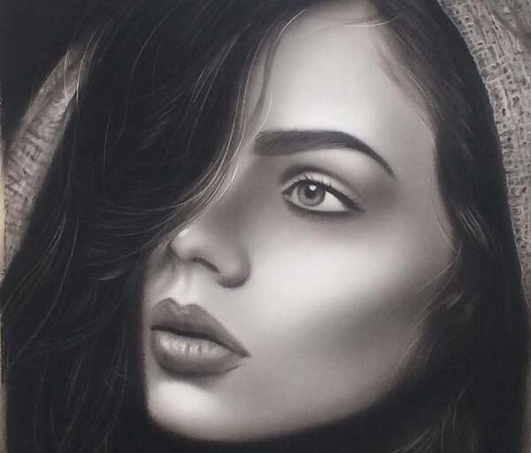 عکس نقاشی صورت یک خانم