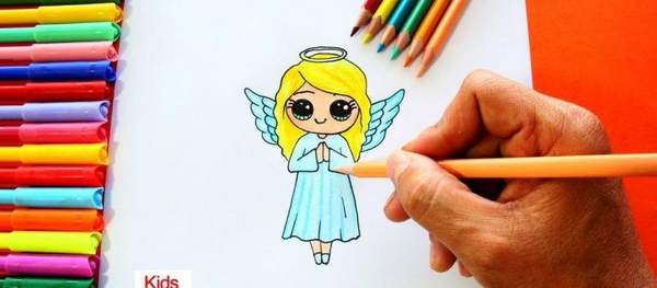 عکس نقاشی فانتزی عروسکی با مداد رنگی