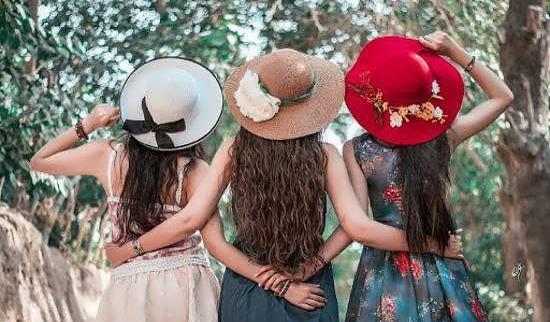 عکس سه نفره دوستانه لاکچری
