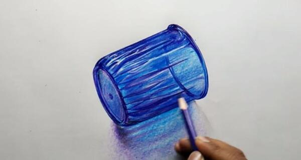 عکس نقاشی سیاه قلم از ظرف
