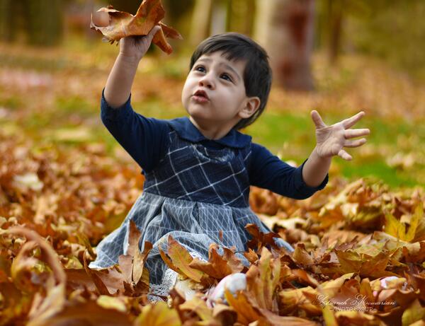 عکس کودک پاییزی