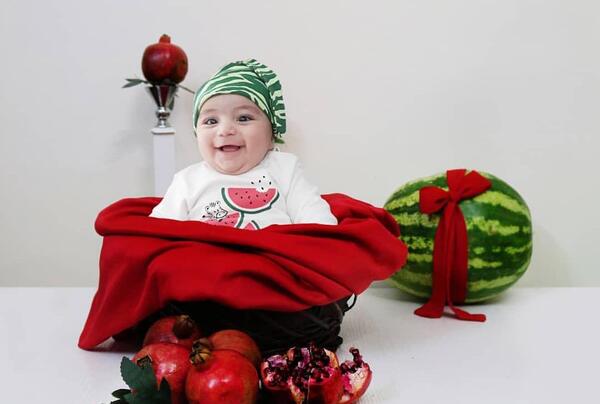 عکس آتلیه کودک یلدایی