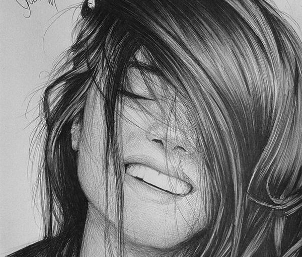 عکس نقاشی سیاه قلم چهره غمگین