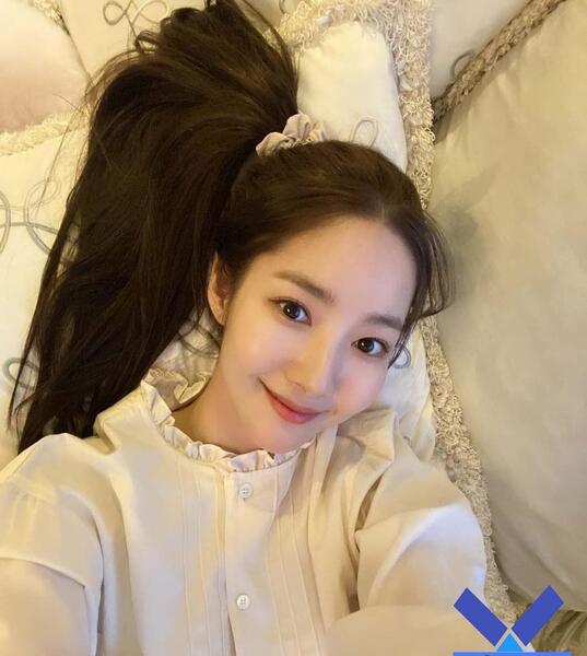 عکس همسر واقعی پارک مین یانگ