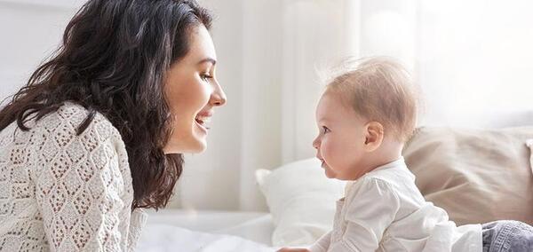 عکس آتلیه نوزاد و مادر