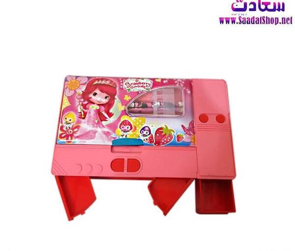عکس نقاشی دخترانه توت فرنگی کوچولو