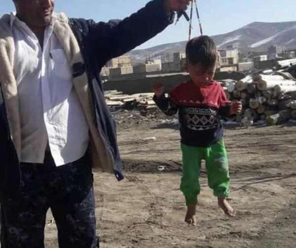 عکس کودک غمگین