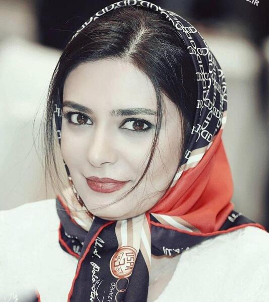 عکس اتلیه لیندا کیانی
