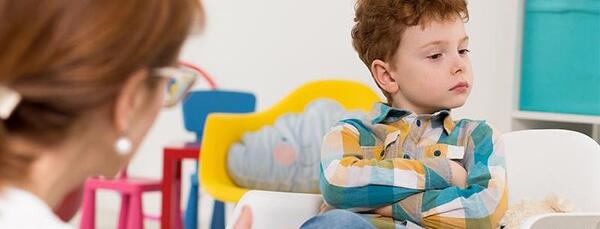 عکس کودک بیش فعال