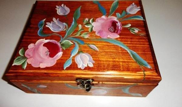 عکس نقاشی مدرن روی چوب