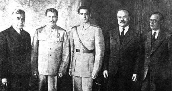 عکس سه نفره چرچیل