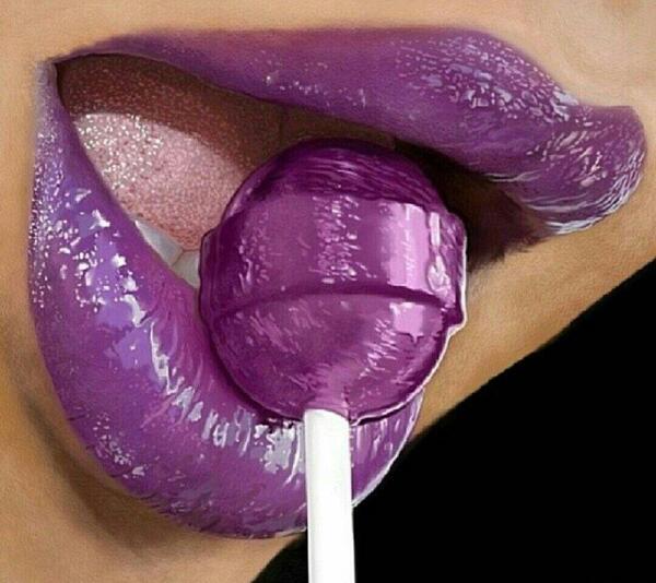 عکس طرح نقاشی لب با مداد رنگی