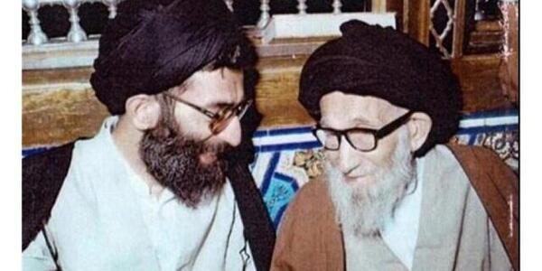 عکس پدر خامنه ای با عمامه سفید