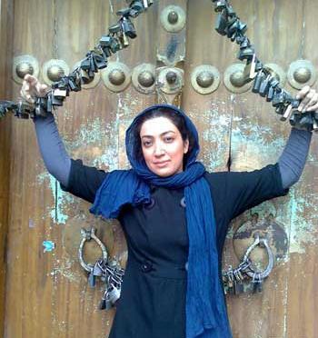 عکس زن واقعی فیروز در دودکش