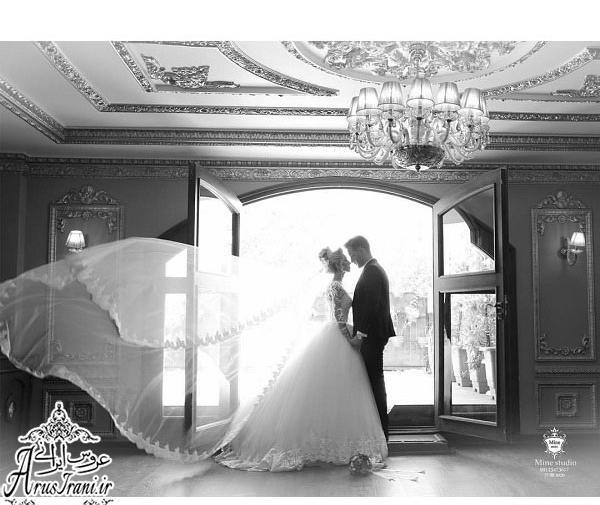 ژست عکس عروس داماد در عمارت