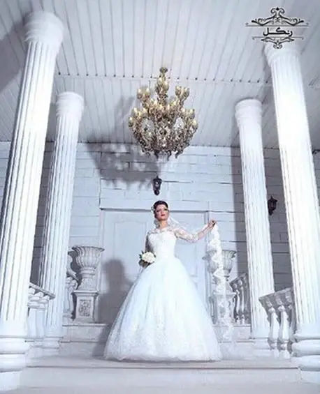 ژست عکس عروس داماد در عمارت