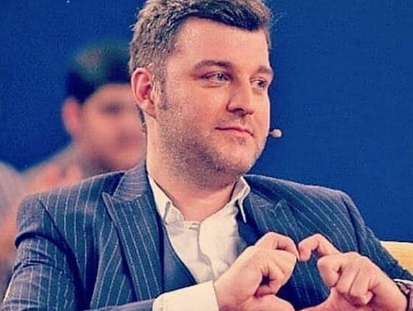 عکس باربد بابایی با همسر