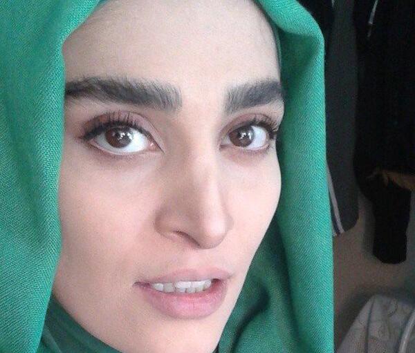 عکس مادر جواد در بچه مهندس
