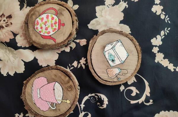 عکس نقاشی فانتزی روی چوب