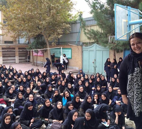 عکس دبیرستان دخترانه