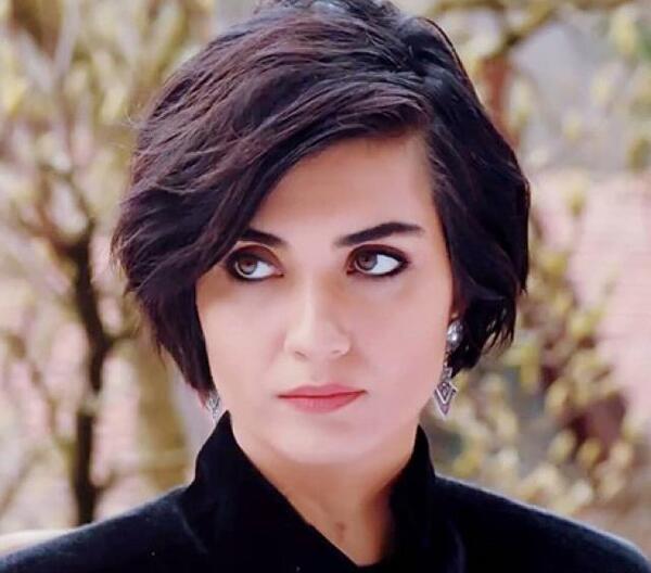 عکس همسر واقعی طوبا بویوک اوستون