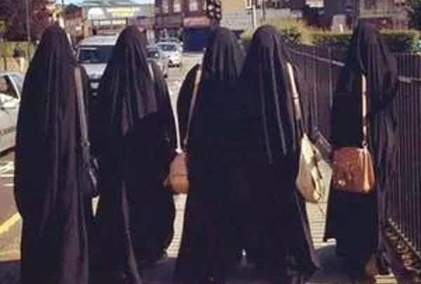 عکس دخترانه چادری سه نفره