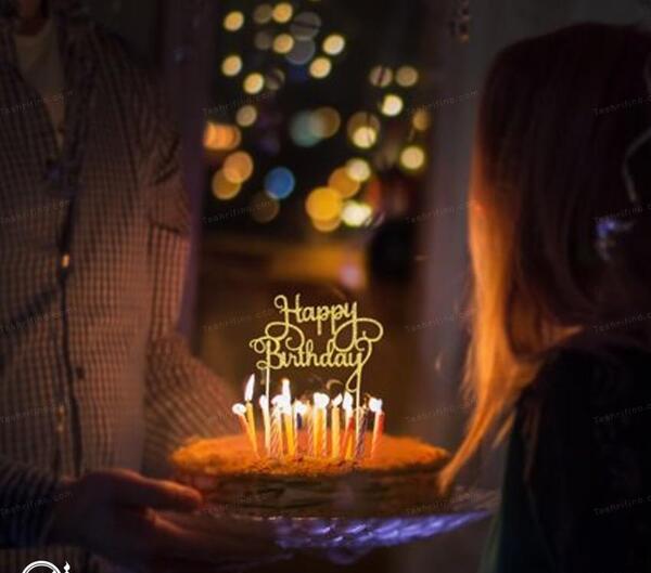 عکس ژست عکاسی تولد ساده