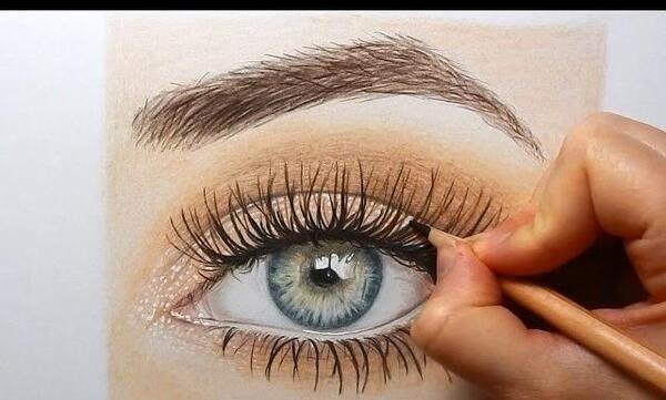 عکس طرح نقاشی چشم با مداد رنگی