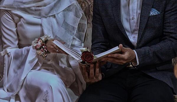 ژست عکس نامزدی