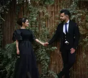 ژست عکس دونفره با حجاب