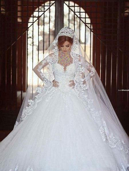 ژست عکس آتلیه عروس داماد